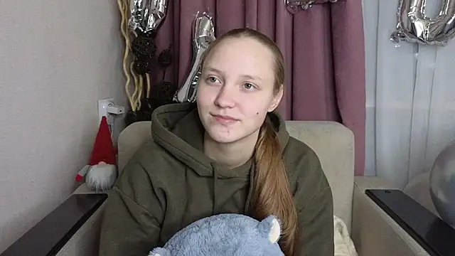 Snapshot of BibiStapler chatting on February 27, 8:09 pm BibiStapler online show from February 27, 8:09 pm