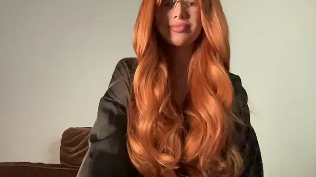 EliseMeadow online show from December 17, 7:25 am