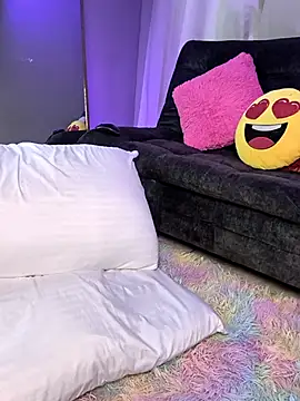 BonnieRitz online show from February 12, 9:04 am