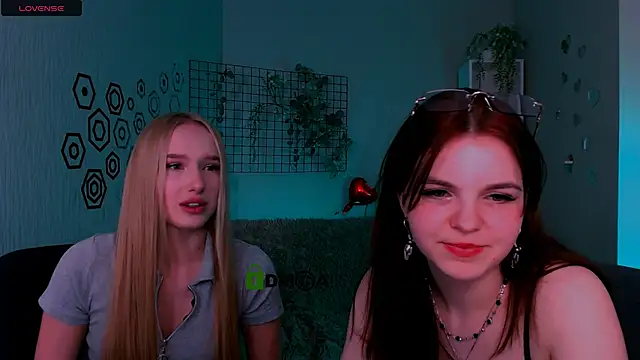 mikameovv online show from February 17, 8:15 pm