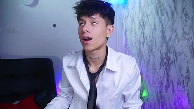 Snapshot of Jake_beach_ chatting on December 2, 1:22 am Jake beach online show from December 2, 1:22 am