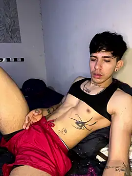 Snapshot of wil_hot chatting on January 9, 3:37 pm wil hot online show from January 9, 3:37 pm