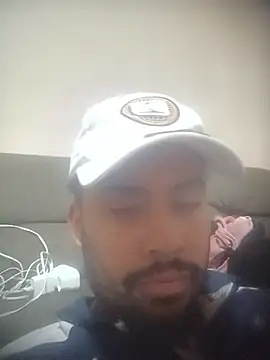 Snapshot of Rodrigues99 chatting on July 16, 1:44 am Rodrigues99 online show from July 16, 1:44 am
