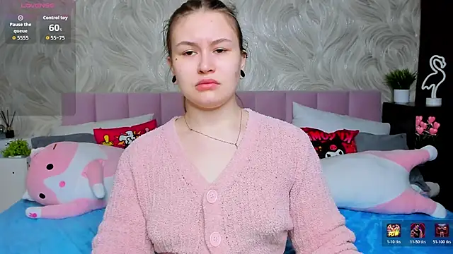 Snapshot of MilanaXHoney chatting on January 15, 12:59 am MilanaXHoney online show from January 15, 12:59 am