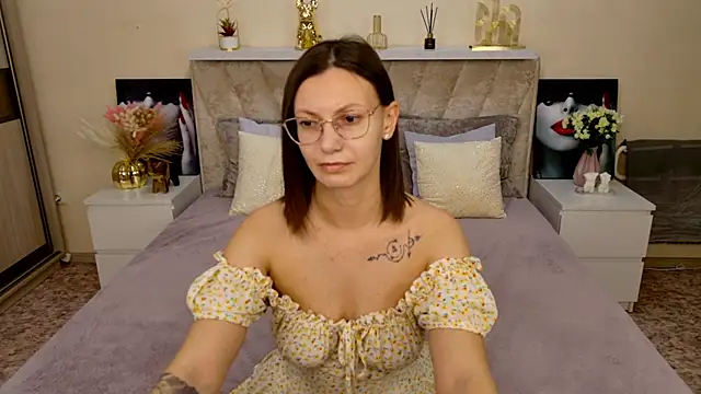 Snapshot of EstherPeachX chatting on December 14, 11:53 pm EstherPeachX online show from December 14, 11:53 pm