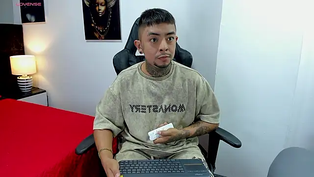 BASTIAN NICOLAS  online show from January 15, 7:50 pm