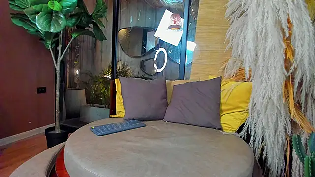 isaac grimm online show from December 1, 4:17 am