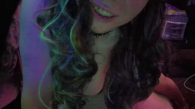 spunfoxxx online show from January 13, 8:03 pm