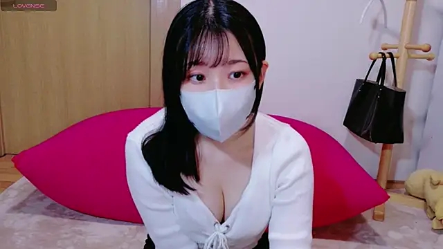 Snapshot of shiorin_3 chatting on April 15, 10:33 am shiorin 3 online show from April 15, 10:33 am