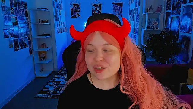 Snapshot of MartishaAddams chatting on February 17, 9:17 am MartishaAddams online show from February 17, 9:17 am