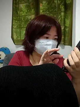 Snapshot of miniiceyya chatting on February 8, 4:54 pm miniiceyya online show from February 8, 4:54 pm