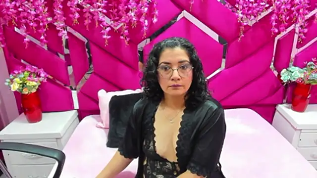 Snapshot of Alexa_Sanz chatting on December 17, 7:20 pm Alexa Sanz online show from December 17, 7:20 pm