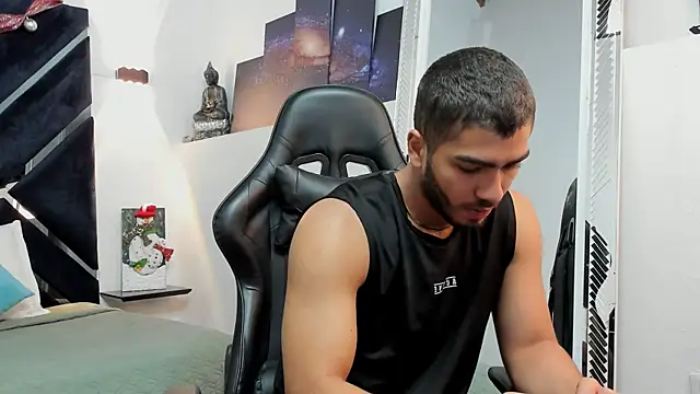 Snapshot of Franco_banderas chatting on December 5, 12:47 pm Franco banderas online show from December 5, 12:47 pm