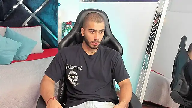 Snapshot of Franco_banderas chatting on December 19, 5:20 pm Franco banderas online show from December 19, 5:20 pm