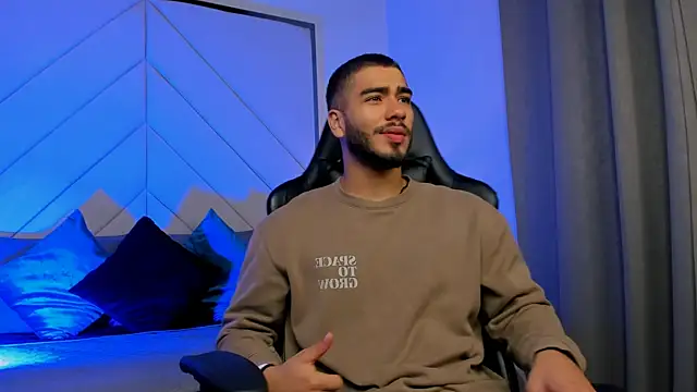 Snapshot of Franco_banderas chatting on January 14, 2:33 pm Franco banderas online show from January 14, 2:33 pm