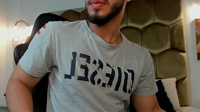 Snapshot of Franco_banderas chatting on February 16, 9:27 am Franco banderas online show from February 16, 9:27 am