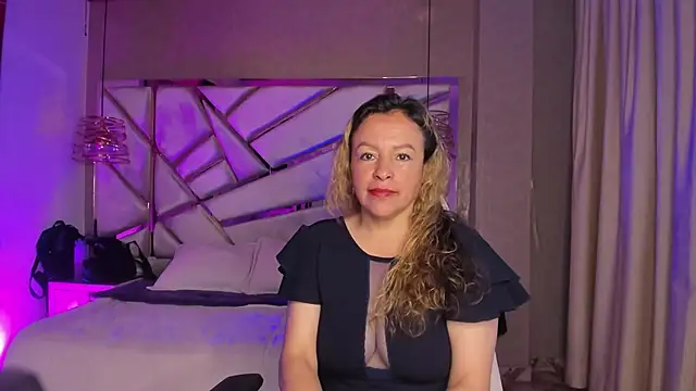 Ivonne 444 online show from December 1, 1:05 pm