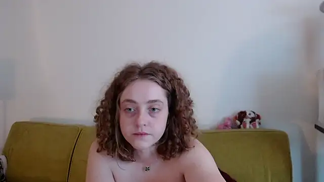 DeliaBlew online show from May 31, 12:12 pm