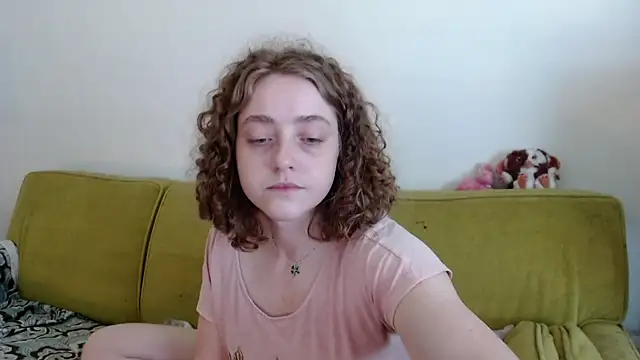 DeliaBlew online show from June 2, 1:35 pm