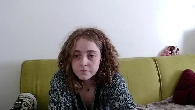DeliaBlew online show from June 12, 7:24 pm