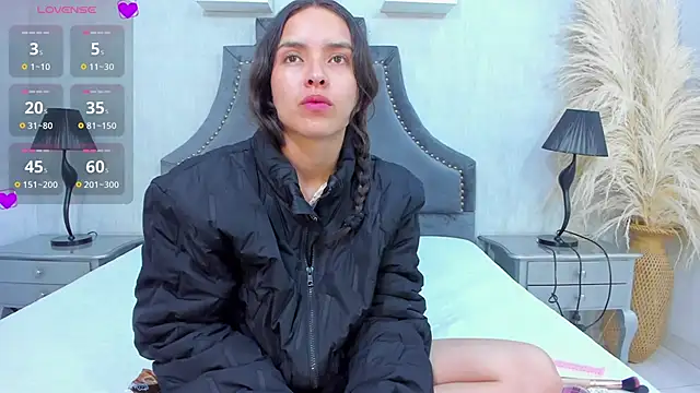 Cherrybombs  online show from December 20, 1:07 pm