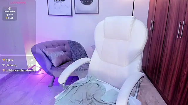 alana martiins online show from February 22, 9:19 am