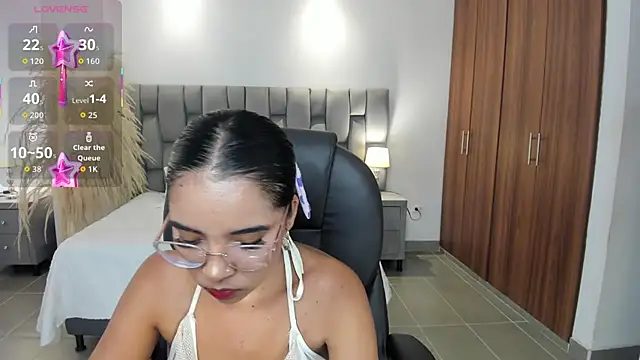 alana martiins online show from June 23, 6:39 pm