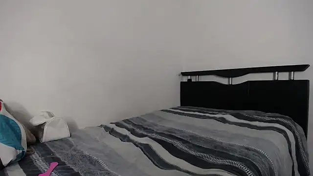 Snapshot of nohemyDream chatting on December 16, 5:23 am nohemyDream online show from December 16, 5:23 am