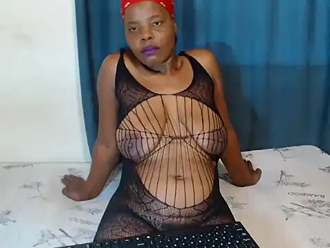 SexyMellow21 online show from November 30, 4:11 pm