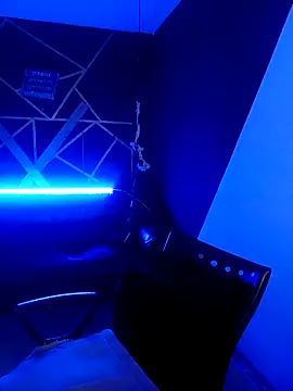 Snapshot of Veronica_Lewis_ chatting on December 5, 1:09 pm Veronica Lewis online show from December 5, 1:09 pm