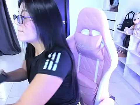 cristina697 online show from March 30, 7:48 pm