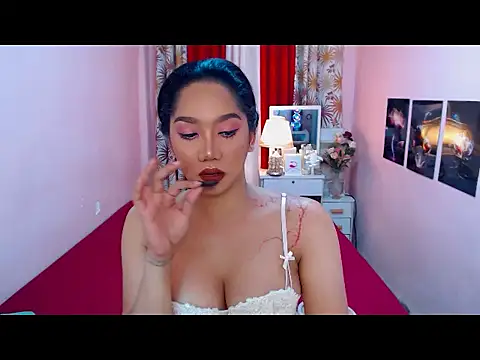 UrScreenGoddess online show from March 24, 10:48 pm