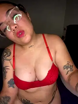 Snapshot of Lindalatina2001 chatting on December 14, 11:31 pm Lindalatina2001 online show from December 14, 11:31 pm