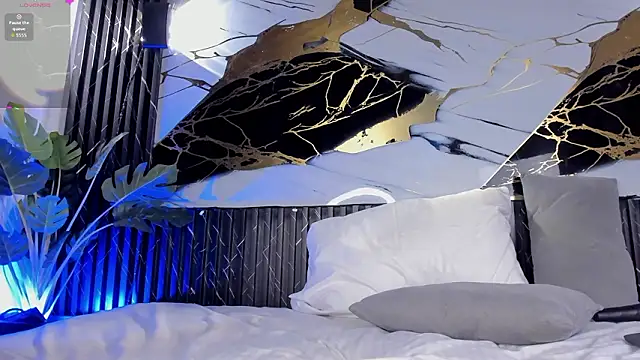 Snapshot of alivega_ chatting on February 21, 6:20 pm alivega online show from February 21, 6:20 pm