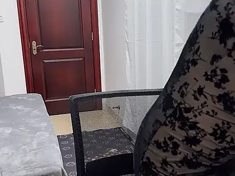 A-ZJunn online show from December 16, 11:48 am