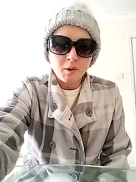 Snapshot of Amy01112 chatting on April 20, 2:20 pm Amy01112 online show from April 20, 2:20 pm