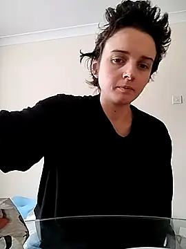 Snapshot of Amy01112 chatting on April 25, 9:23 am Amy01112 online show from April 25, 9:23 am