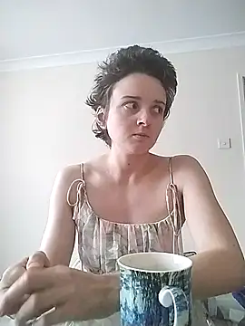 Snapshot of Amy01112 chatting on April 29, 6:25 pm Amy01112 online show from April 29, 6:25 pm