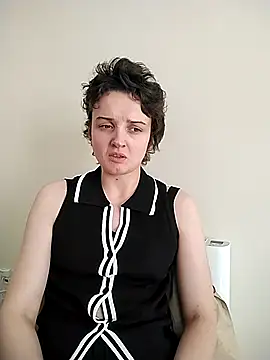 Snapshot of Amy01112 chatting on May 22, 4:23 pm Amy01112 online show from May 22, 4:23 pm