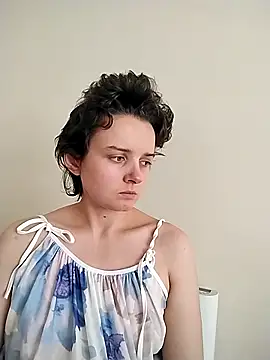 Snapshot of Amy01112 chatting on May 28, 12:02 pm Amy01112 online show from May 28, 12:02 pm