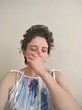 Snapshot of Amy01112 chatting on May 31, 1:18 pm Amy01112 online show from May 31, 1:18 pm
