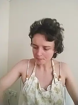 Snapshot of Amy01112 chatting on June 6, 7:07 pm Amy01112 online show from June 6, 7:07 pm