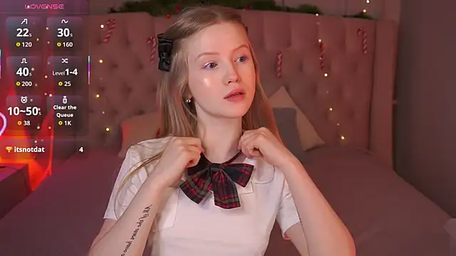 LilianHoward online show from January 15, 12:21 pm