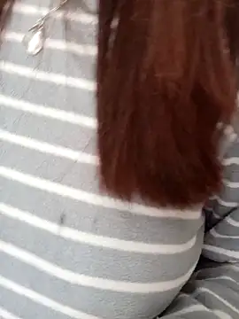 gatitachula93 online show from March 26, 12:44 pm