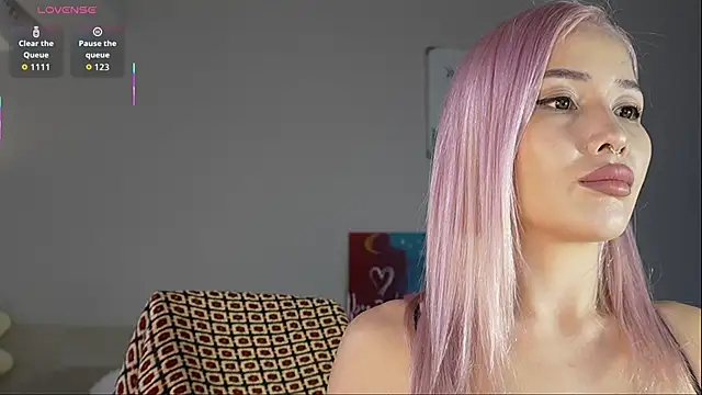 yoursecretloveee online show from March 16, 11:14 am