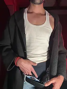 Snapshot of fitboy_xxx chatting on March 19, 12:25 am fitboy xxx online show from March 19, 12:25 am