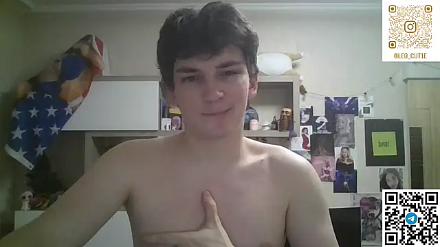 Snapshot of leo_cutie chatting on August 1, 9:57 pm leo cutie online show from August 1, 9:57 pm