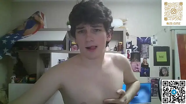 Snapshot of leo_cutie chatting on August 7, 8:00 pm leo cutie online show from August 7, 8:00 pm
