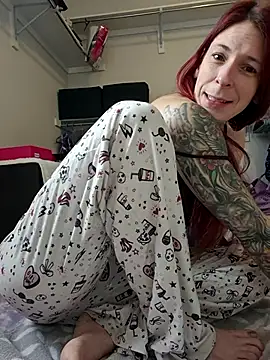 Snapshot of poleslut69 chatting on January 18, 2:43 pm poleslut69 online show from January 18, 2:43 pm