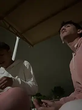 Snapshot of Latin_boys79 chatting on December 17, 5:57 am Latin boys79 online show from December 17, 5:57 am